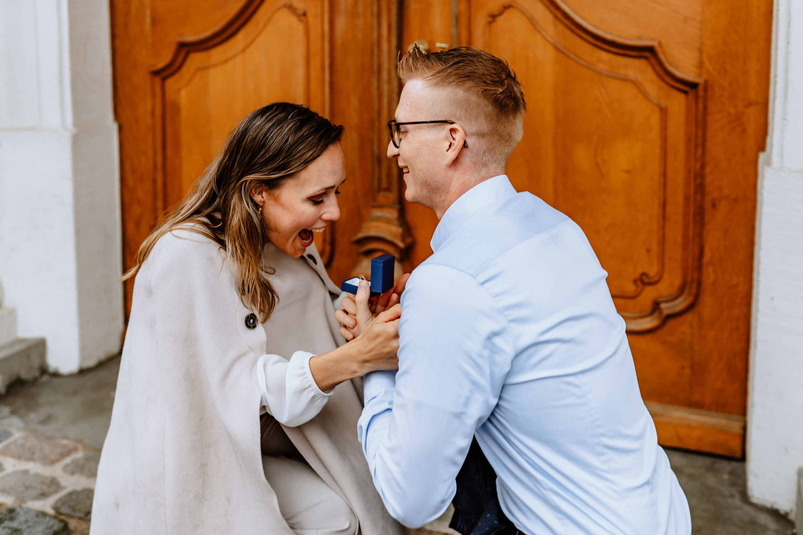 Verlobung-Überraschung-Mann-Frau-Hochzeit